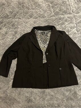 Milano Black Blazer with Leopard-Print Lining